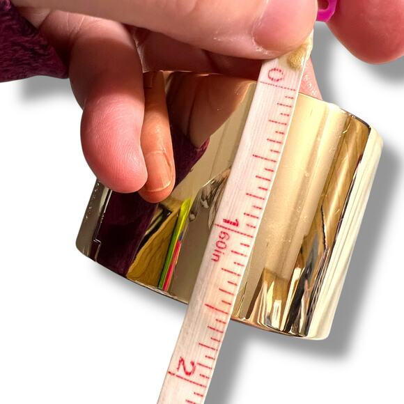 Victorias Secret Scandalous Cuff Bracelet Bangle Rhinestones Gold Tone Hinged - Picture 13 of 13